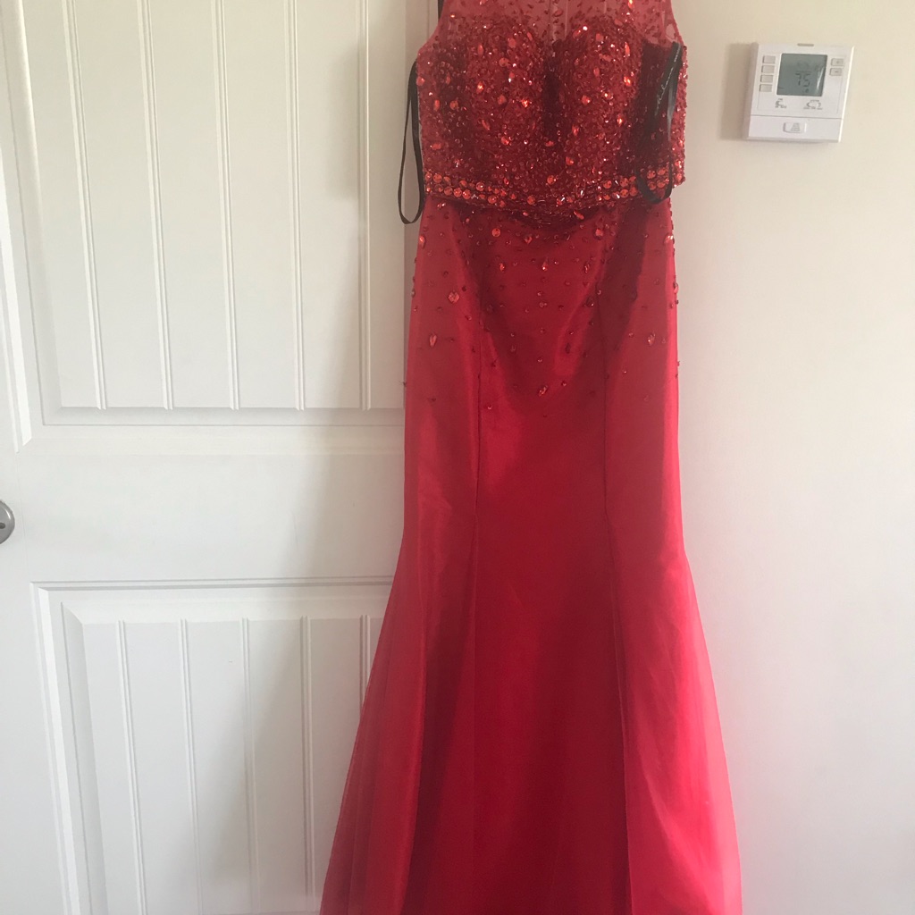 Milano Formal Prom Gown